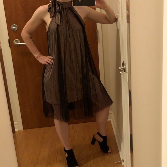 High tie-neck mini-dress - Picture 12 of 12